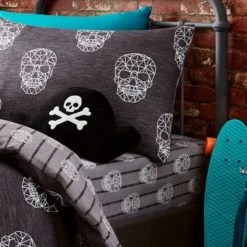 Catherine Lansfield Skulls Easy Care Double Fitted Sheet Fitted Sheets, Patterned, Polycotton -All Kids And Nursery Sales 2024 1000180329 alt01
