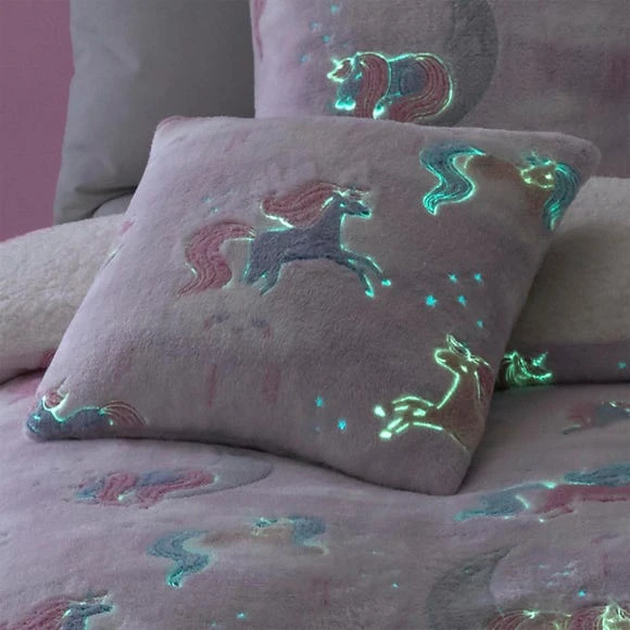 Catherine Lansfield Pink Unicorn Dreams Glow In The Dark Cushion Polyester, Patterned, Kids Cushion 3 Catherine Lansfield Pink Unicorn Dreams Glow In The Dark Cushion Polyester, Patterned, Kids Cushion - Image 3