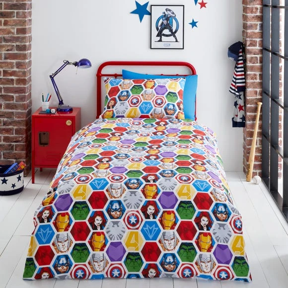 Disney Marvel Captain America Reversible Duvet Cover and Pillowcase Set Polycotton, Duvet Cover Sets, Patterned 3 Disney Marvel Captain America Reversible Duvet Cover and Pillowcase Set Polycotton, Duvet Cover Sets, Patterned - Image 3