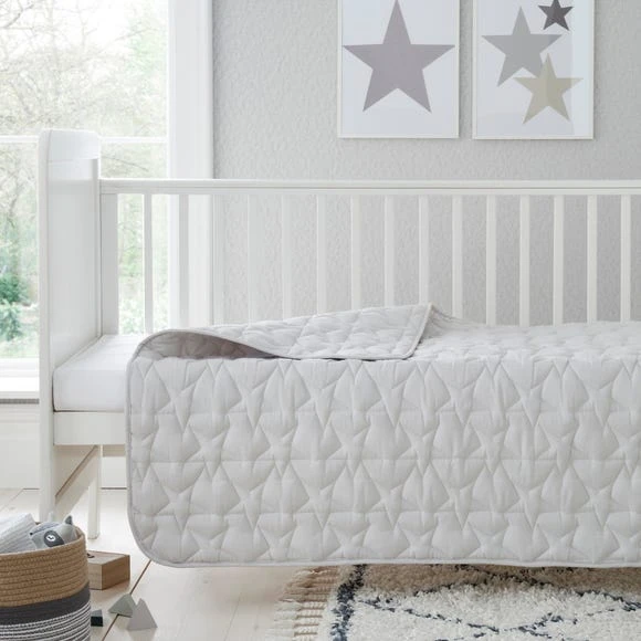 Dunelm Coverless Star 100% Cotton 4 Tog Cot Quilt Polyester, Duvets, Stars 2 Dunelm Coverless Star 100% Cotton 4 Tog Cot Quilt Polyester, Duvets, Stars - Image 2