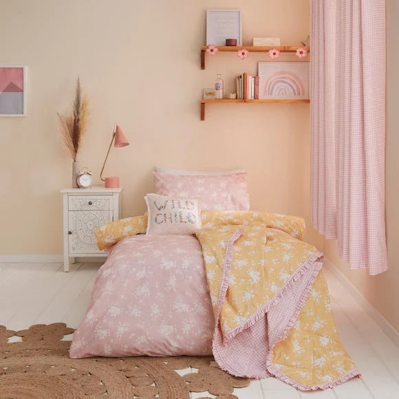 Dunelm Country Patchwork 100% Cotton Twin Duvet Cover and Pillowcase Set Floral, Reversible, MultiColoured 3 Dunelm Country Patchwork 100% Cotton Twin Duvet Cover and Pillowcase Set Floral, Reversible, MultiColoured - Image 3