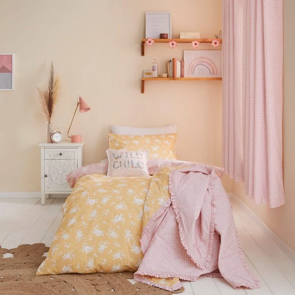 Dunelm Country Patchwork 100% Cotton Twin Duvet Cover and Pillowcase Set Floral, Reversible, MultiColoured 4 Dunelm Country Patchwork 100% Cotton Twin Duvet Cover and Pillowcase Set Floral, Reversible, MultiColoured - Image 4