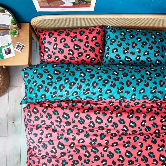 Style Lab Leopard Teal and Coral Duvet Cover and Pillowcase Set Duvet Cover Sets, Reversible, Teal (Green) 3 Style Lab Leopard Teal and Coral Duvet Cover and Pillowcase Set Duvet Cover Sets, Reversible, Teal (Green) - Image 3